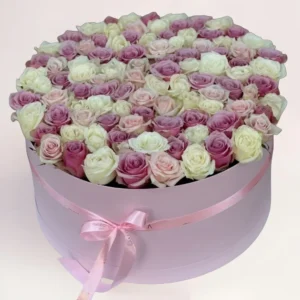 101 микс роз в коробке в Алматы