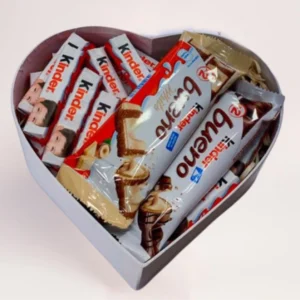 Сладкий подарочный набор Kinder Bueno в форме сердца